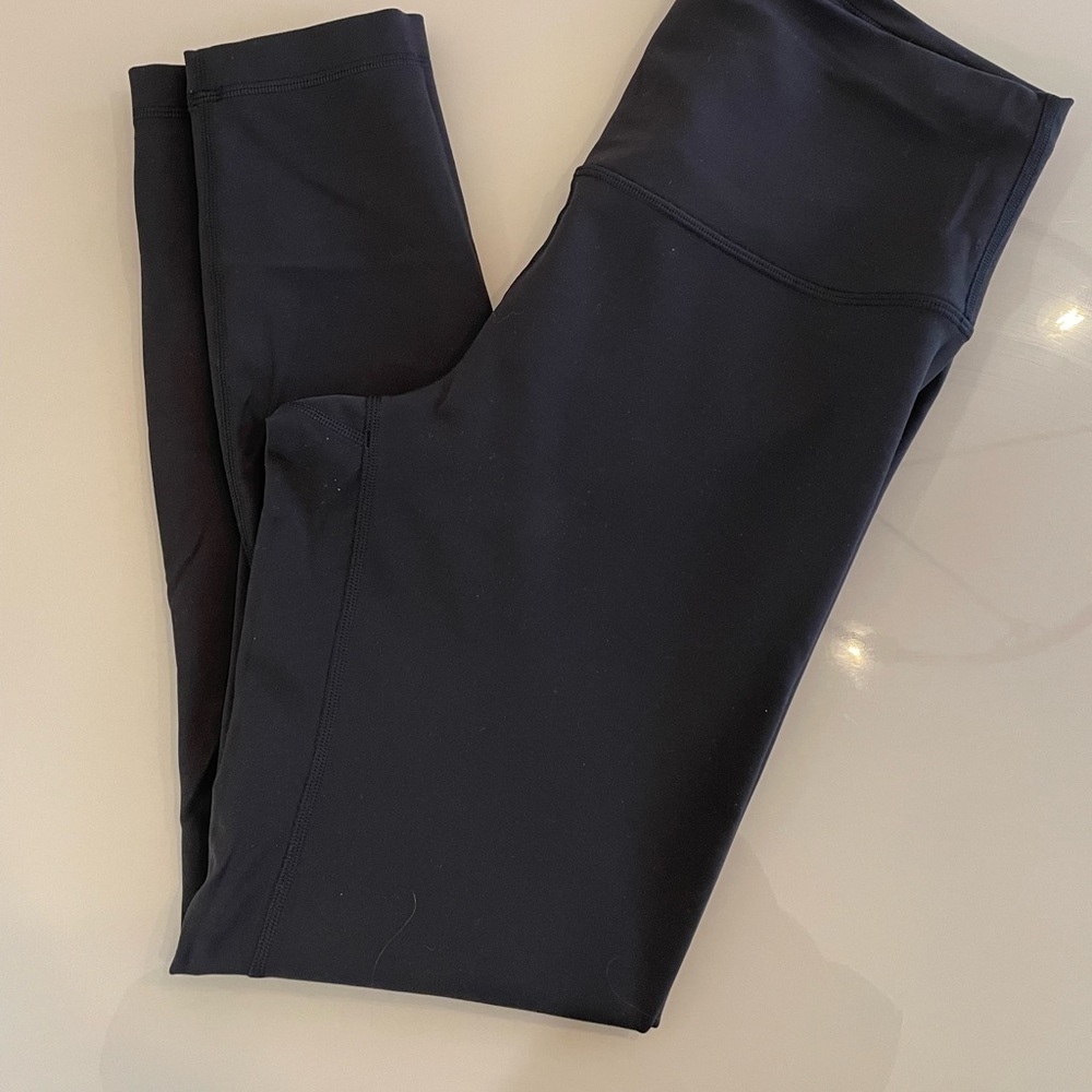 Lululemon Highrise 28” Black Legging